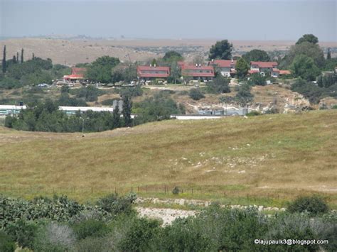 kibbutz beit guvrin|Beit Guvrin National Park in Israel .